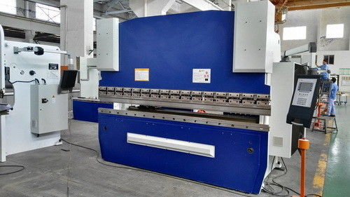 4.1M طويلة CNC آلة الفرامل الصحافة الميكانيكية 125T قدرة الانحناء معالجة SS