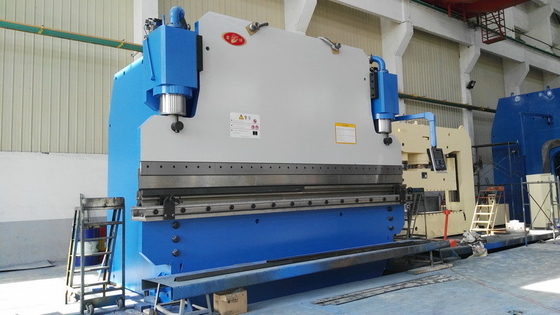 500T قوة CNC الفرامل الهيدروليكية للضغط باستخدام على التصنيع المعدني، مصانع السيارات