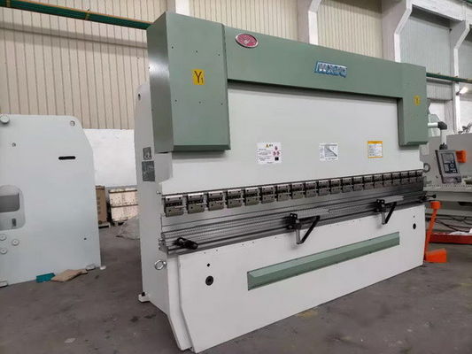 125T قوة CNC الفرامل الهيدروليكية للضغط WE67K125/3200 لصناعة المعادن