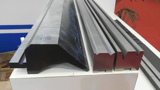 شراء تخصيص النمط الأوروبي الصحافة الفرامل الأدوات 42CrMo قسم لكمة / يموت قوالب online manufacture