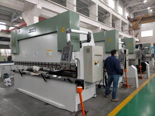 شراء 100 طن CNC الفرامل الهيدروليكية الصحافة الانحناء ألواح الصلب قدرة كبيرة online manufacture