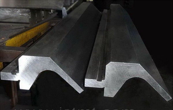100T ضغط الفرامل العنق الجوز أدوات واحد V عملية القالب ثني تشكيل الموت