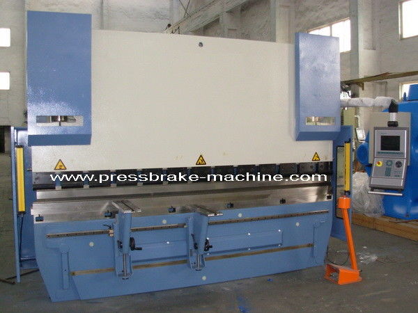 الصفيحة الفولاذ CNC هيدروليكية مطبقة الفرامل آلة ثني 130T طلاء معدني ثني