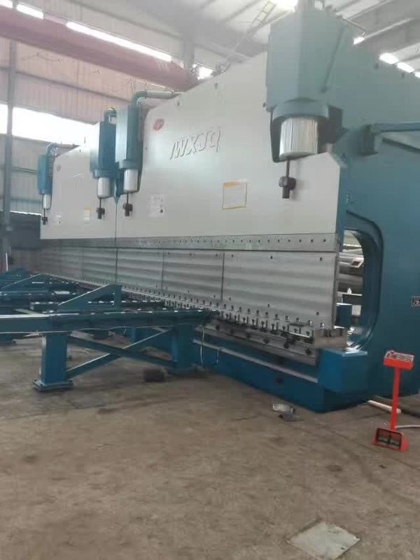 14m الطول CNC هيدروليك Tadem الفرامل الصحية1300 طن الضغط طي U الفولاذ