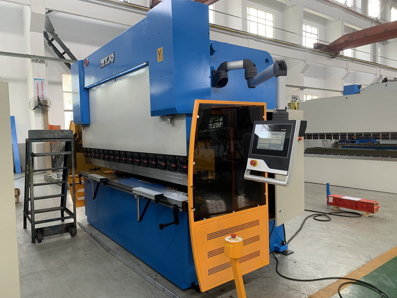 135T ميكانيكي CNC هيدروليكية الفرامل الفرامل 3200mm طول الانحناء