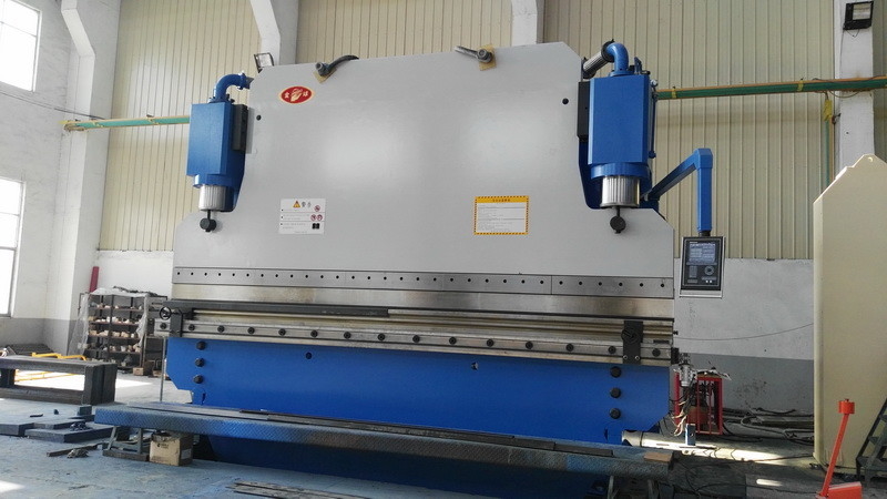 500T قوة CNC الفرامل الهيدروليكية للضغط باستخدام على التصنيع المعدني، مصانع السيارات