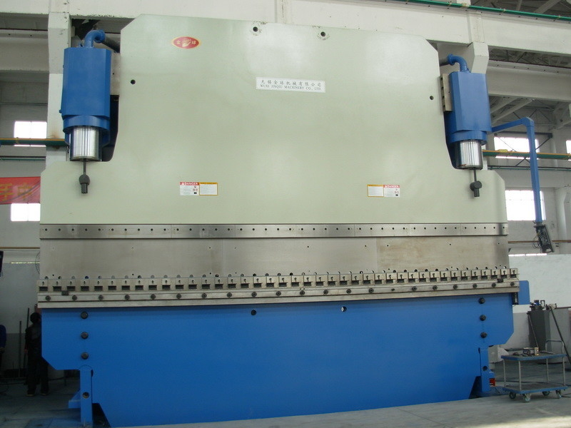 1200T CNC هيدروليكية مطبقة الفرامل طويله 14mm سمك للاستخدام الصناعي