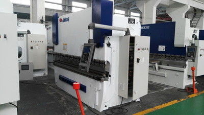 الصفيحة الفولاذ CNC هيدروليكية مطبقة الفرامل آلة ثني 130T طلاء معدني ثني