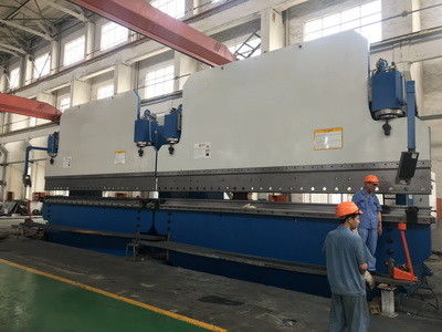 أوتوماتيكي مكافحة الكهرباء الكهربائية 3000 طن طول الطاولة 12000mm ثني 20mm ورقة